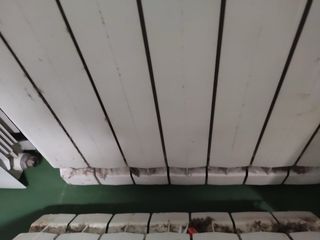 Radiador de gas blanco metal