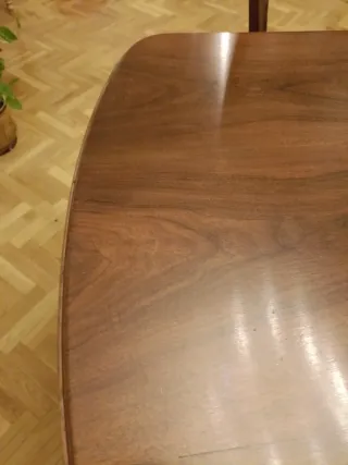 Mesa y sillas Sillas de comedor de madera antiguas