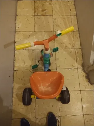 Triciclo infantil naranja