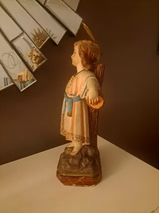 "Niño Jesús sobre cruz" posiblemente de Olot