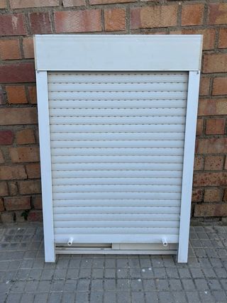 Ventana corredera con persiana