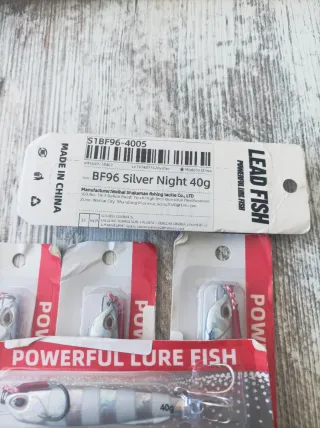 4 señuelos de pesca Lead Fish 40g