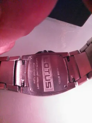 Reloj Lotus Hombre Rojo y Plateado