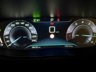 Peugeot 3008 181CV AUTOMÁTICO 8 vel bajo consumo.