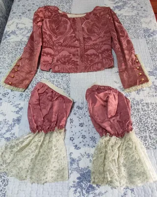 Traje de Fallera Rosa + zapatos forrados y medias