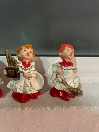 Monaguillos de resina