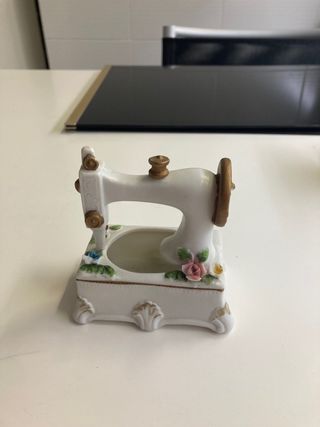 Máquina de coser porcelana vintage