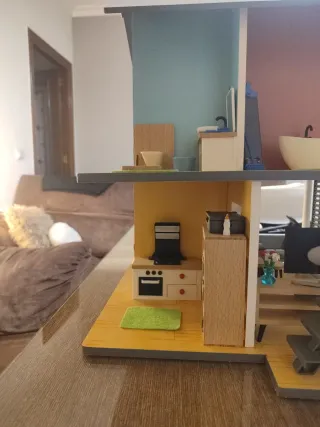 Casa de muñecas moderna perfecta para regalo