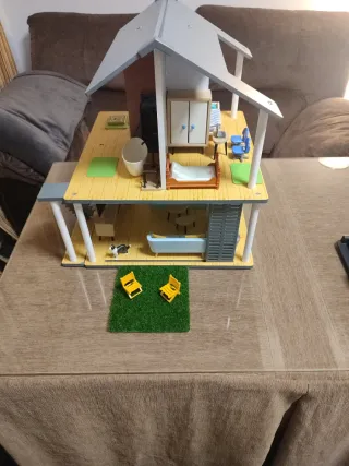 Casa de muñecas moderna perfecta para regalo