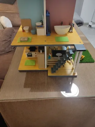 Casa de muñecas moderna perfecta para regalo