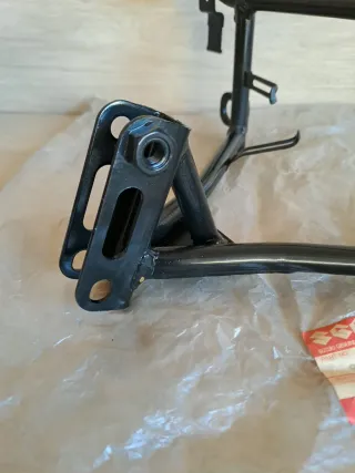 Araña Suzuki RGV 250 VJ22