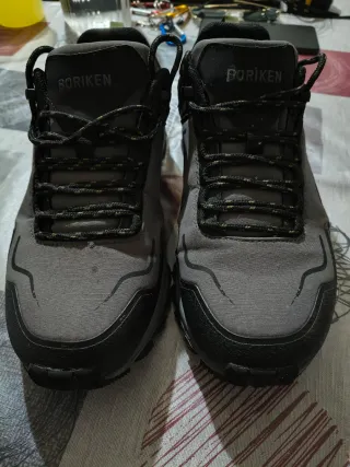 Calzado de montaña BORIKEN gris