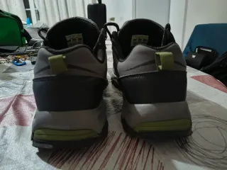 Calzado de montaña BORIKEN gris