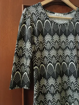 Vestido corto estampado INSIDE talla S