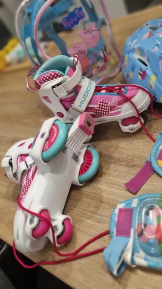 Patines HUDORA Talla 30-33 + Casco Peppa Pig