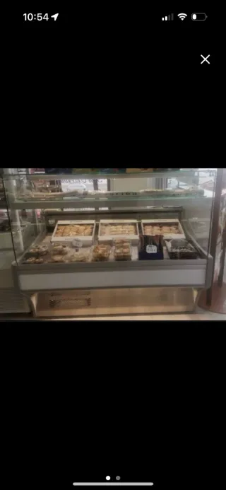 Mobiliario de cafetería, pastelería.