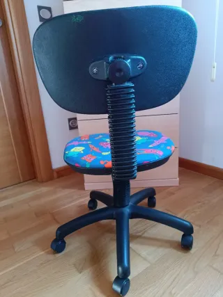 Silla infantil escritorio con divertido estampado