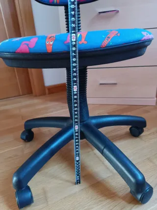Silla infantil escritorio con divertido estampado