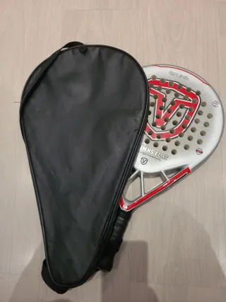 Raqueta de pádel Vairo con funda