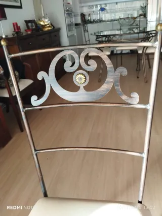 Mesa de cristal y 4 sillas forja