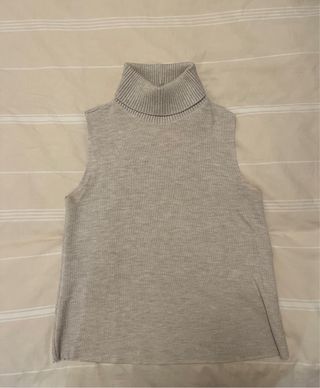 Chaleco Zara cuello alto beige M