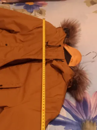 Abrigo mujer color mostaza