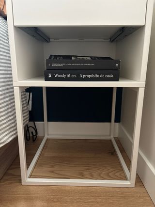 2 comodini Ikea Vikhammer bianchi