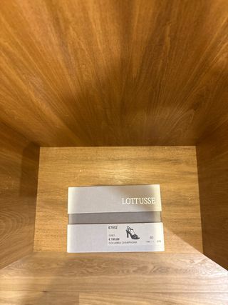 Sandalias de tacón doradas