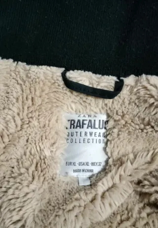 Anorak Zara Negro con Capucha