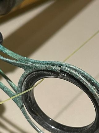 Caña de pescar con carrete