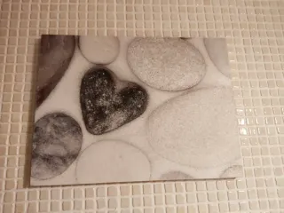 Cuadro decorativo piedras y corazón