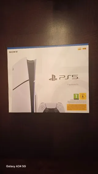 PlayStation 5 precintada