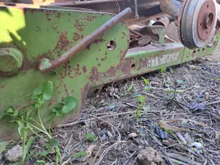 Soporte de pala metálico