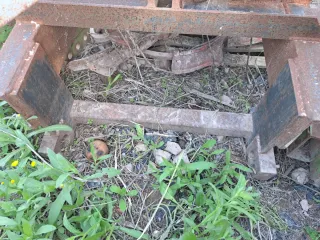 Soporte de pala metálico