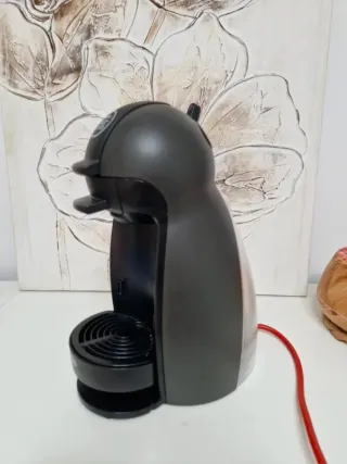 Cafetera Dolce Gusto Negra