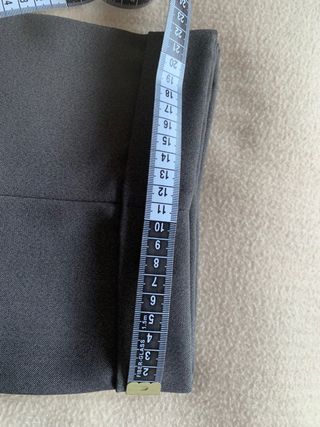 Pantalón elegante mujer gris