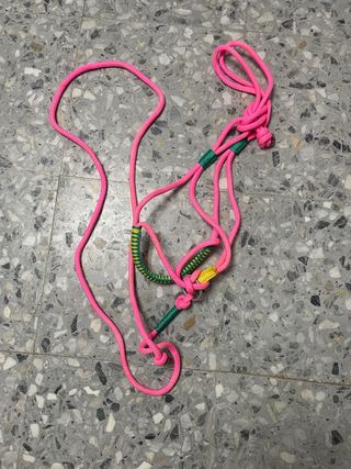 Cabezada de cuadra rosa