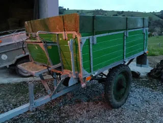 Remolque agrícola verde