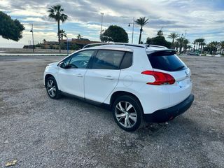 Peugeot 2008 1.2 Gasolina 110cv.