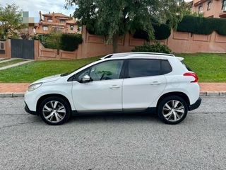 Peugeot 2008 1.2 Gasolina 110cv.