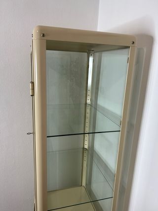 2 Vitrinas Beige Cristal y Metal