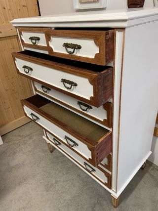 Cómoda 7 cajones de madera y pintada de blanco