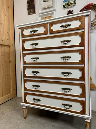 Cómoda 7 cajones de madera y pintada de blanco