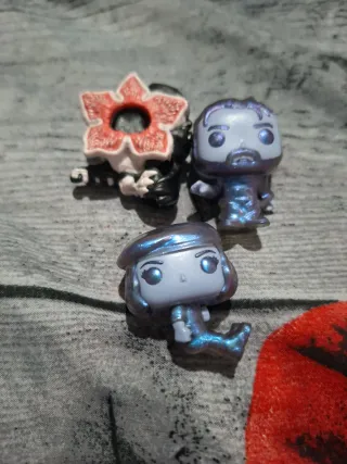 Figuras Kinder Joy Stranger Things