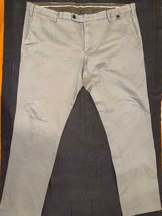 Pantalón AT.P.CO Gris Talla 56.