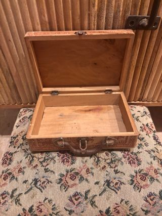 Maletin antiguo madera