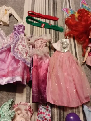 Lote 2 Barbies y muchos accesorios