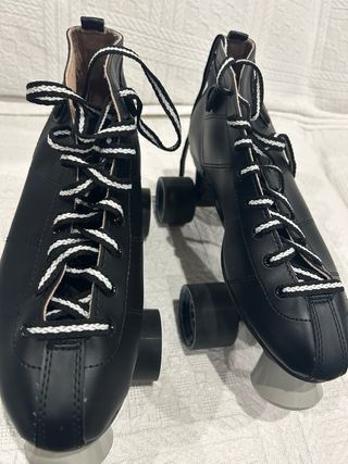 Patines de 4 ruedas Adulto. Talla 44,5