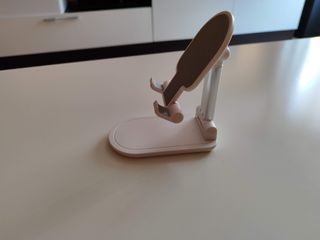 Soporte móvil plegable ajustable