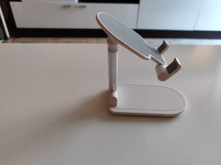 Soporte móvil plegable ajustable